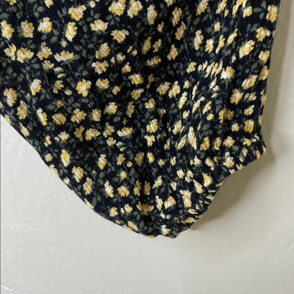 HOLLISTER Green & Yellow Ditsy Print Floral Smocked Boho Square Neck Top Large - Picture 5 of 10